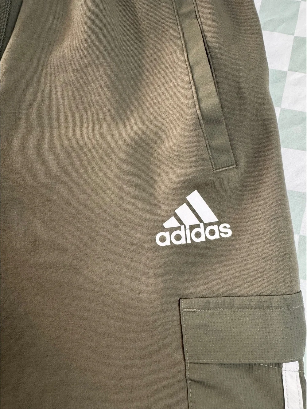 Adidas Men's Olive Green Cargo Shorts Size M